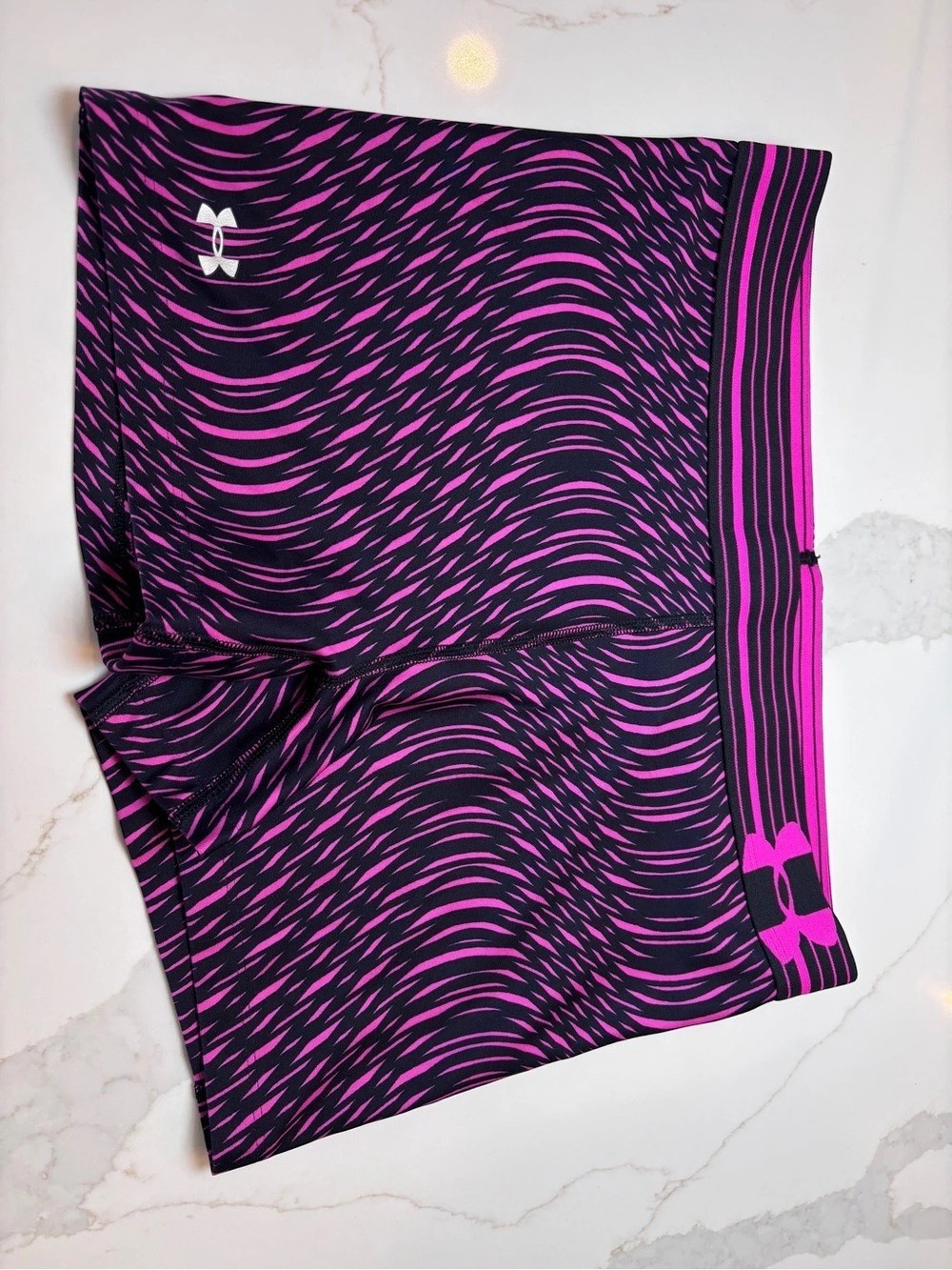 Under Armour Women'Small Abstract Bike Shorts Pink & Black Size Small Like 